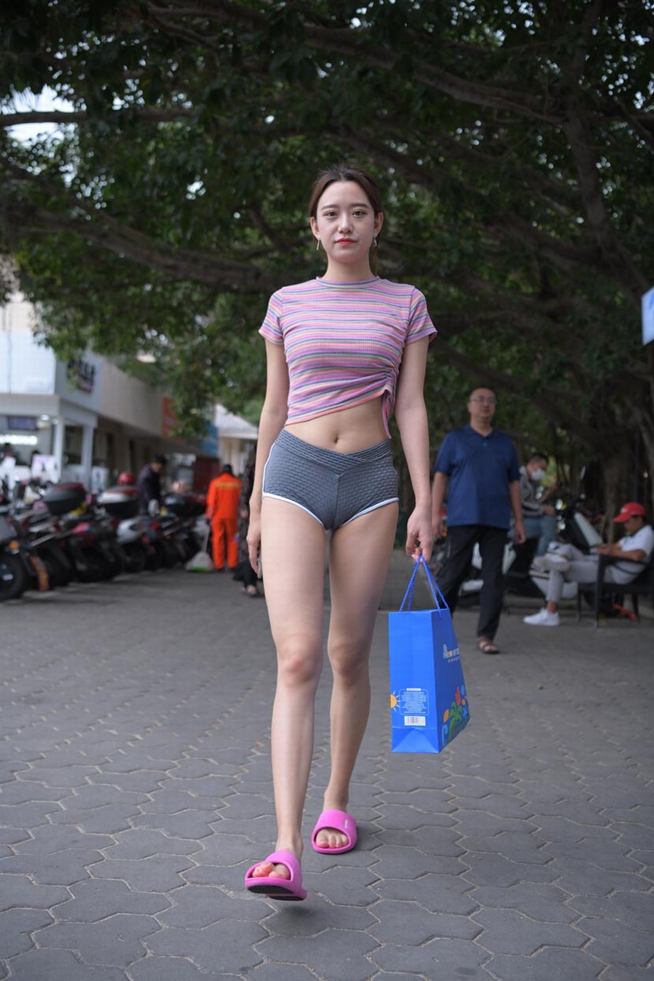 102654cexibbiseckxg0s0.jpg