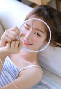 丸子头美女细腰长腿极品